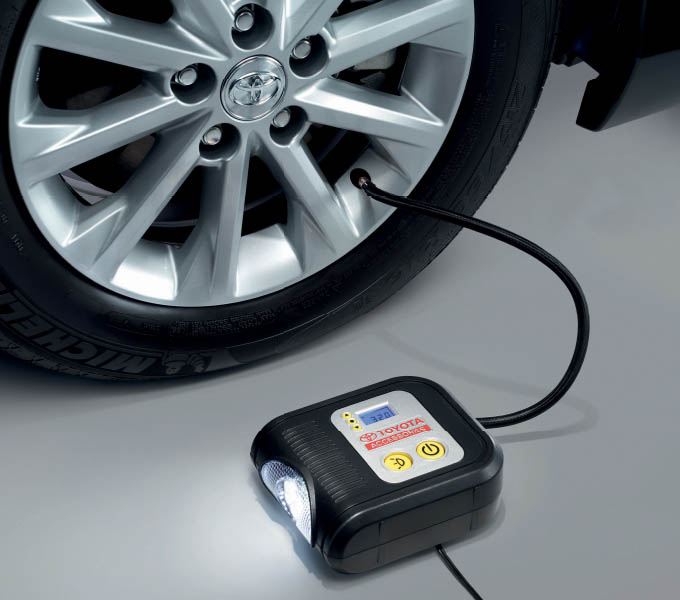 Toyota-Cross-phu-kien-bom-dien